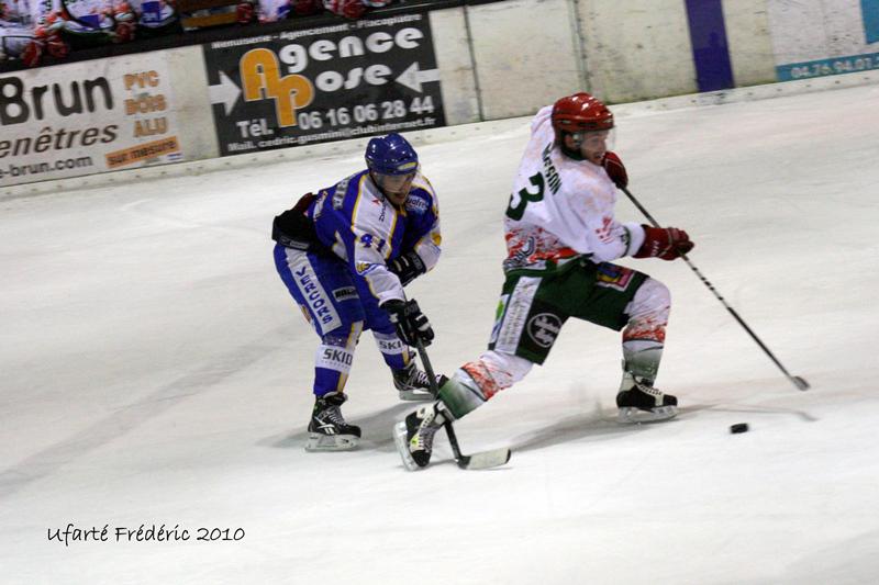 Villard-de-Lans 2 - 4 Mont-Blanc
