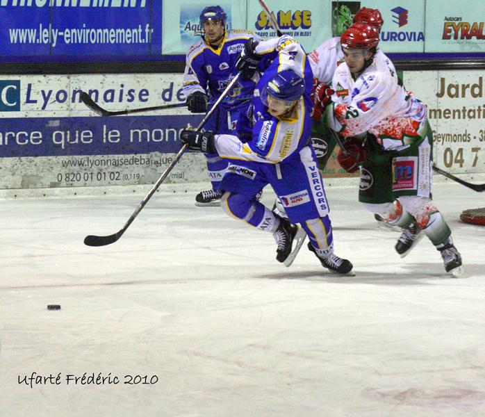 Villard-de-Lans 2 - 4 Mont-Blanc