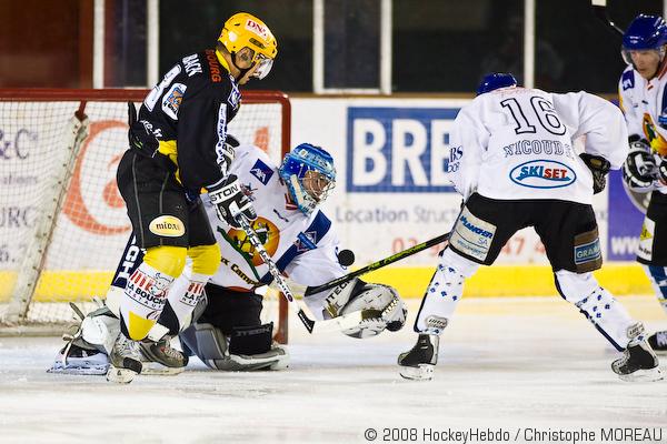 Strasbourg  2 - 3 Mont-Blanc