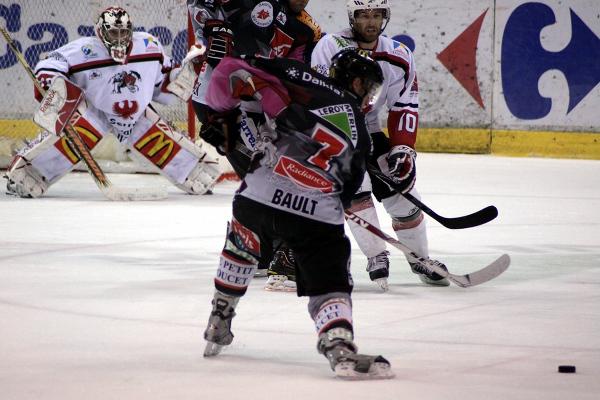Amiens  3 - 5 Briançon 