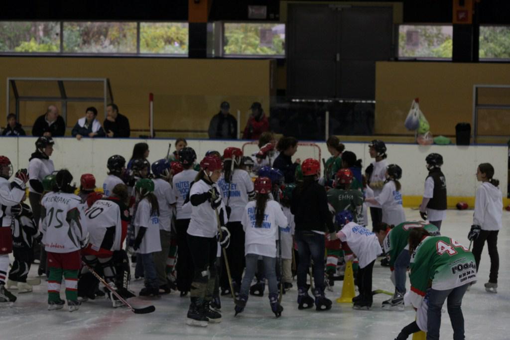 Cergy : Faites du hockey au féminin — Reportage
