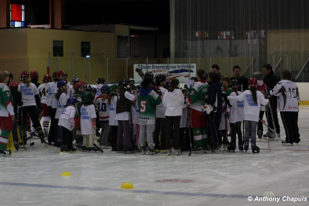 Cergy : Faites du hockey au féminin — Reportage