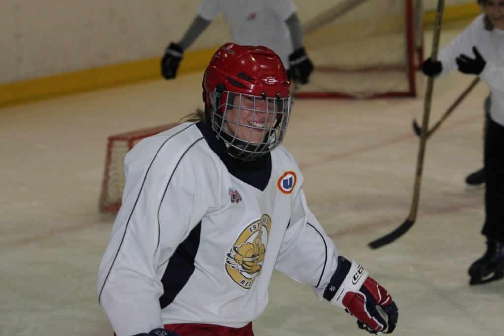 Cergy : Faites du hockey au féminin — Reportage