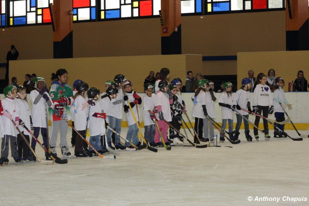 Cergy : Faites du hockey au féminin — Reportage