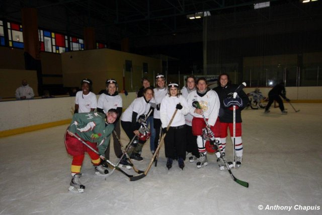 Photo hockey reportage Cergy : Faites du hockey au féminin