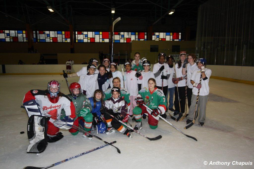 Cergy : Faites du hockey au féminin — Reportage