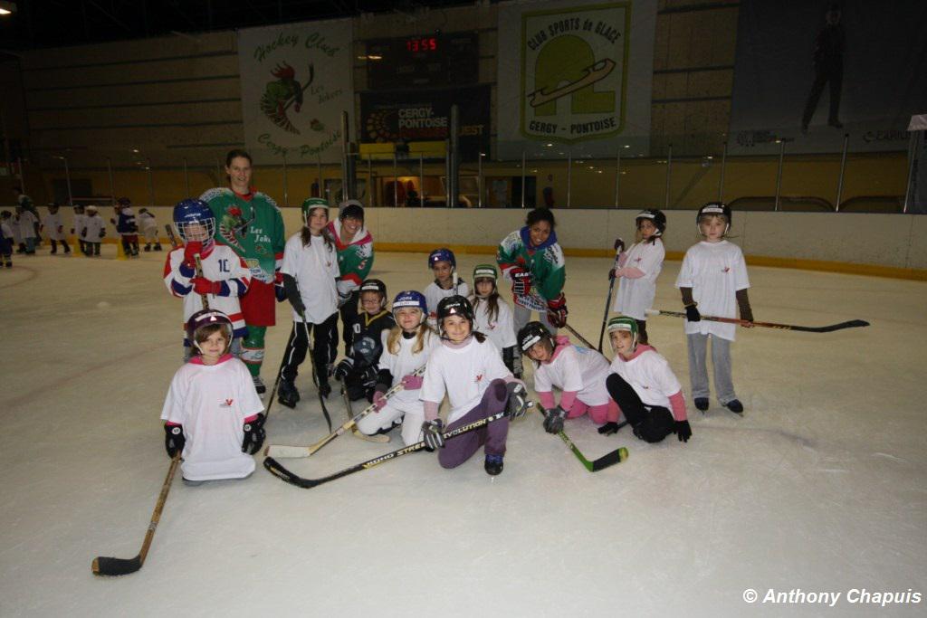 Cergy : Faites du hockey au féminin — Reportage