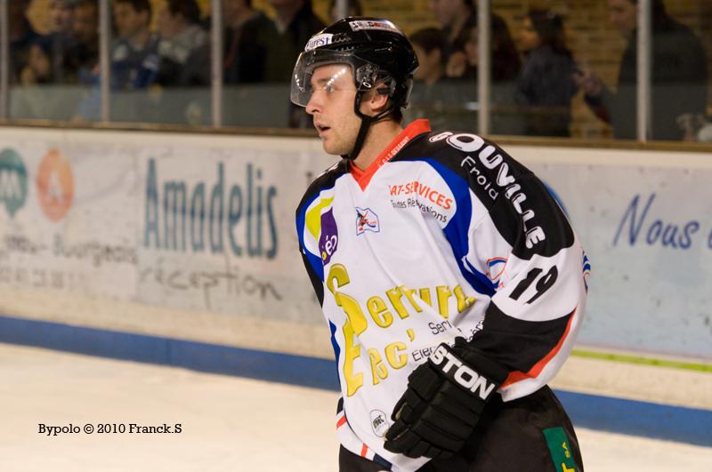 Angers  8 - 3 Caen 