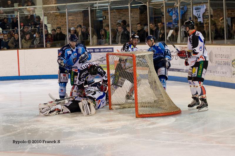 Angers  8 - 3 Caen 