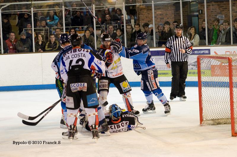 Angers  8 - 3 Caen 