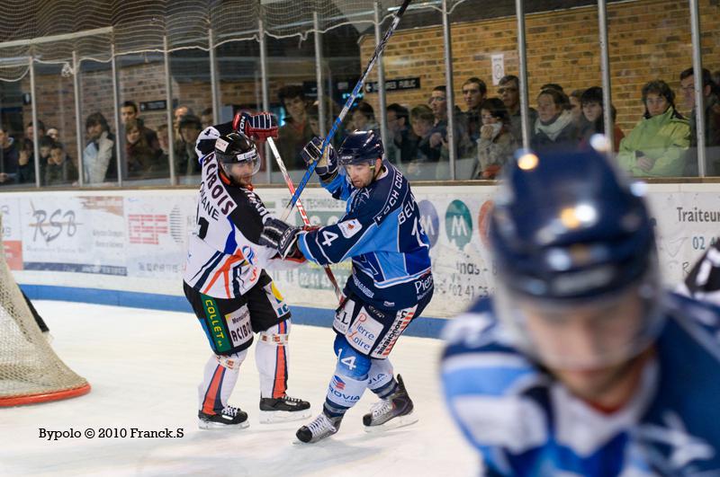 Angers  8 - 3 Caen 