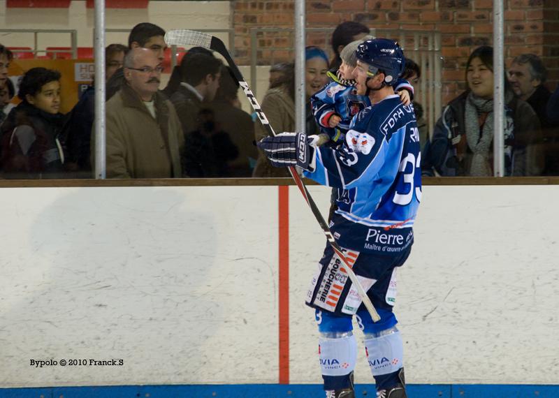 Angers  8 - 3 Caen 