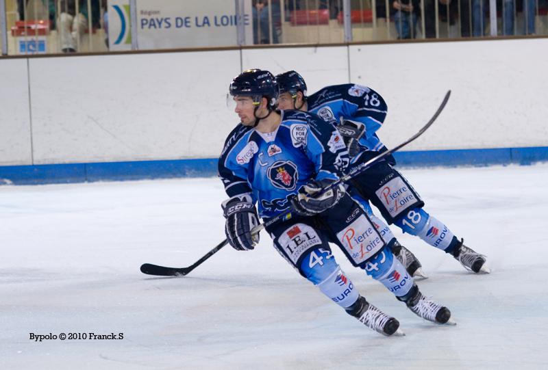 Angers  3 - 2 Grenoble 
