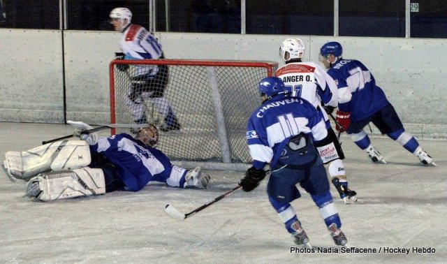 Photo hockey match Paris (FV) - Courchevel-Méribel-Pralognan le 27/11/2010