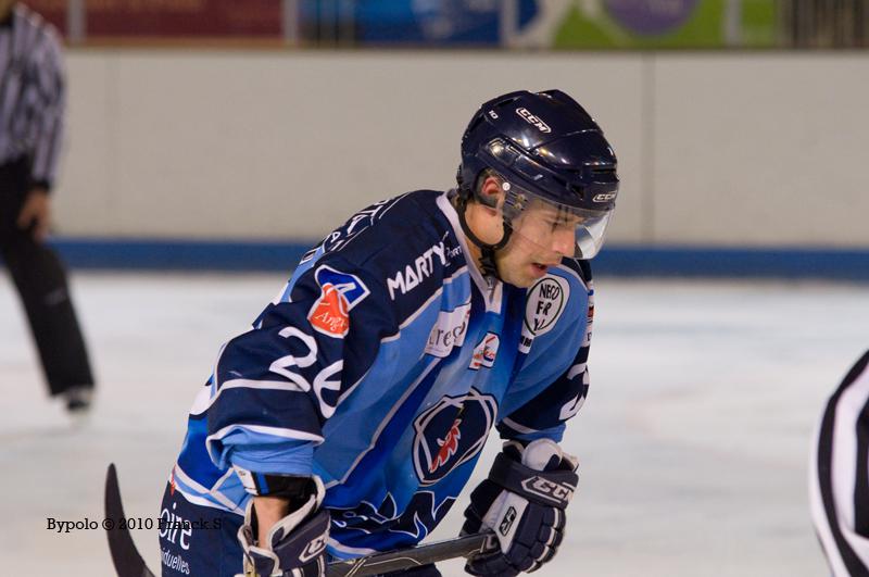 Angers  7 - 0 Grenoble 