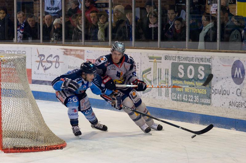 Angers  7 - 0 Grenoble 