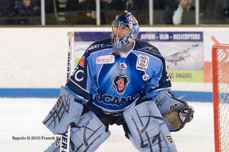 Angers  7 - 0 Grenoble 