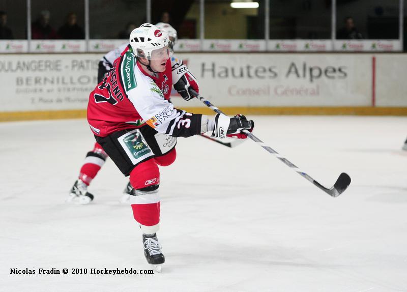 Briançon  3 - 0 Chamonix 