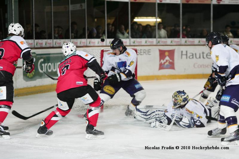 Briançon  3 - 0 Chamonix 