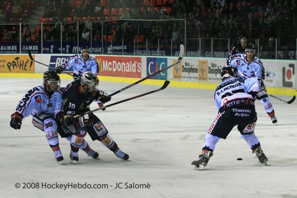 Grenoble  5 - 4 Angers 