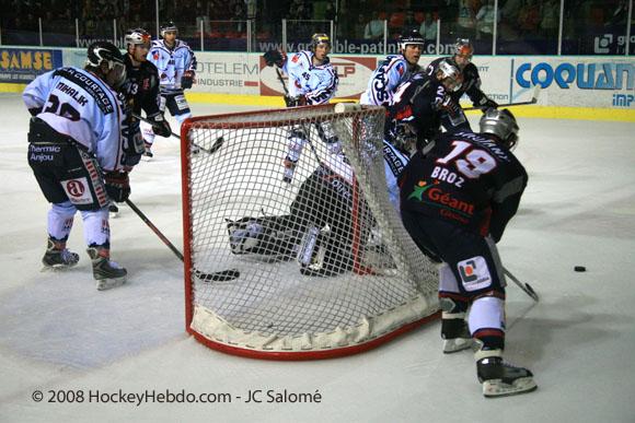 Grenoble  5 - 4 Angers 