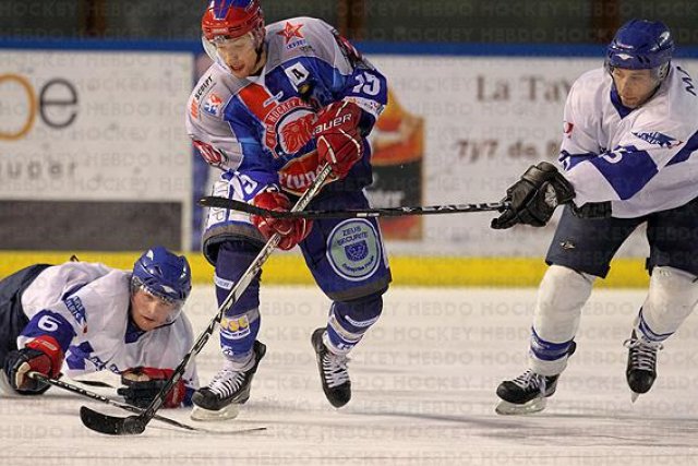 Photo hockey match Lyon - Paris (FV) le 04/12/2010