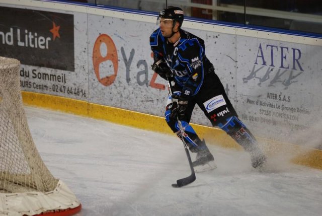 Photo hockey match Tours  - Rennes le 04/12/2010