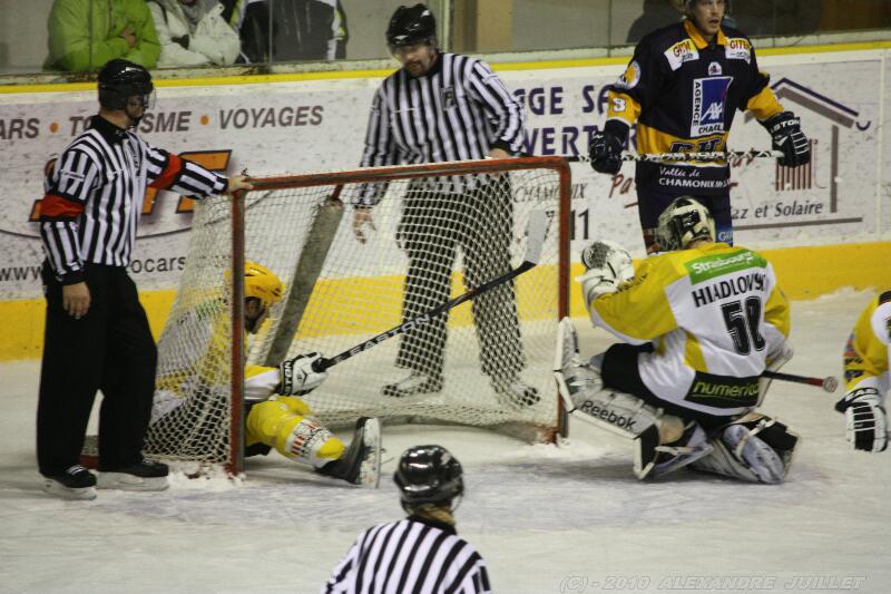 Chamonix  5 - 4 Strasbourg 