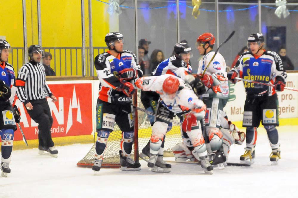 Caen  5 - 2 Mont-Blanc
