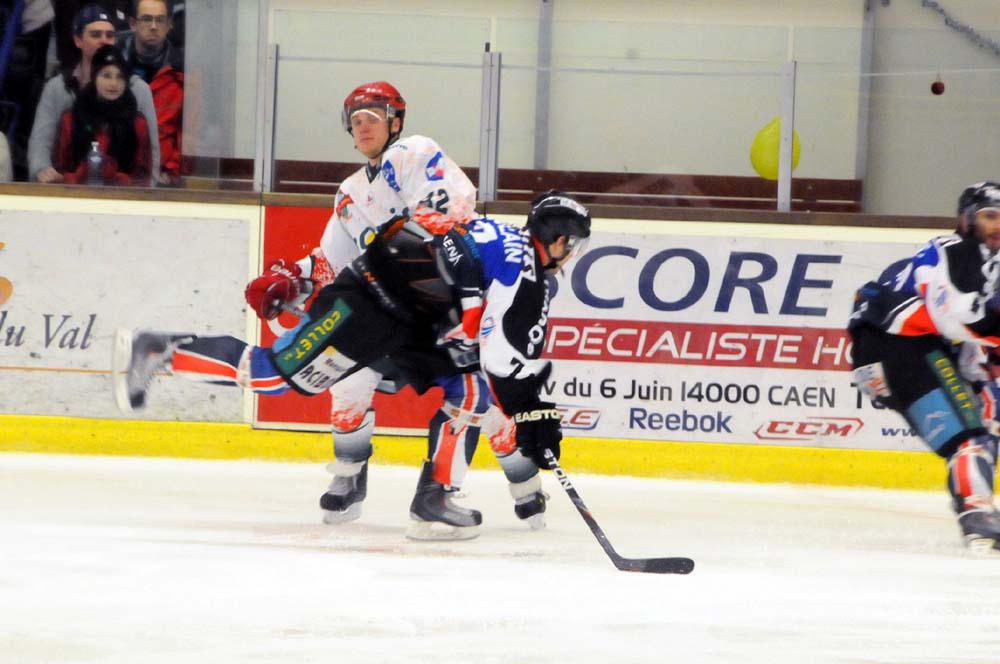 Caen  5 - 2 Mont-Blanc