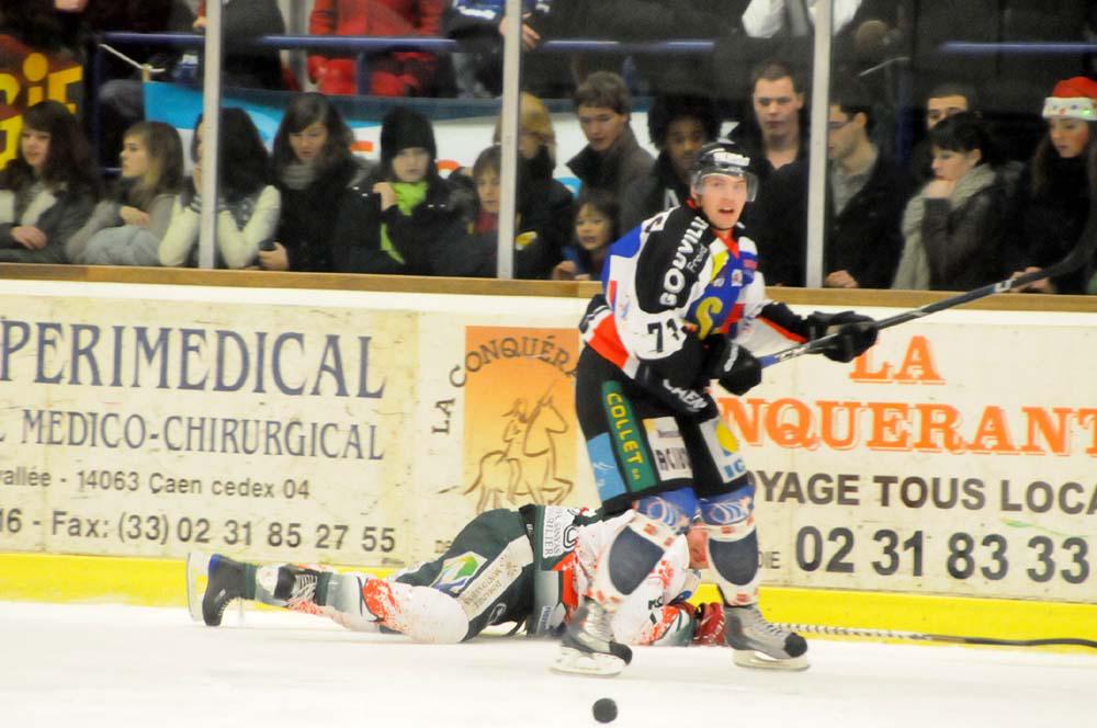 Caen  5 - 2 Mont-Blanc