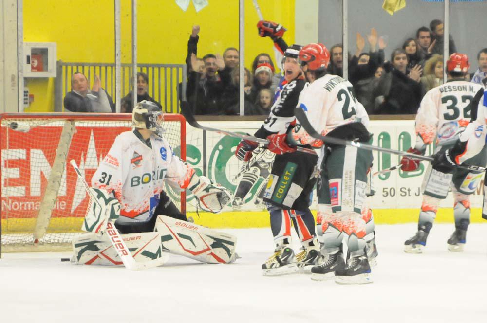 Caen  5 - 2 Mont-Blanc