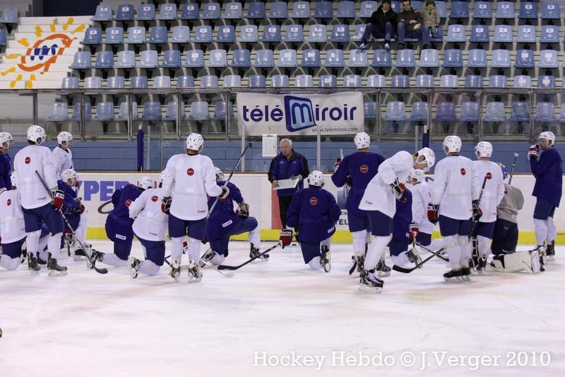 les bleus s'échauffent! — Reportage