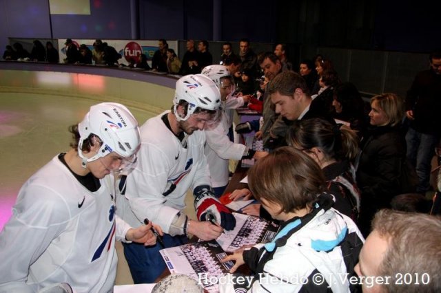 Photo hockey reportage les bleus s'échauffent!