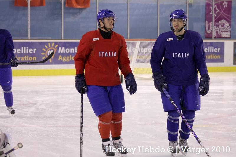les bleus s'échauffent! — Reportage