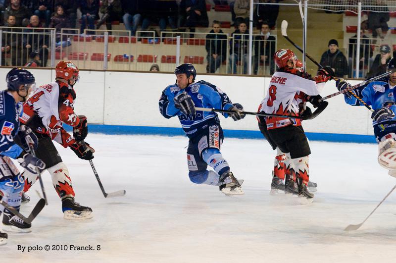 Angers  5 - 2 Neuilly/Marne