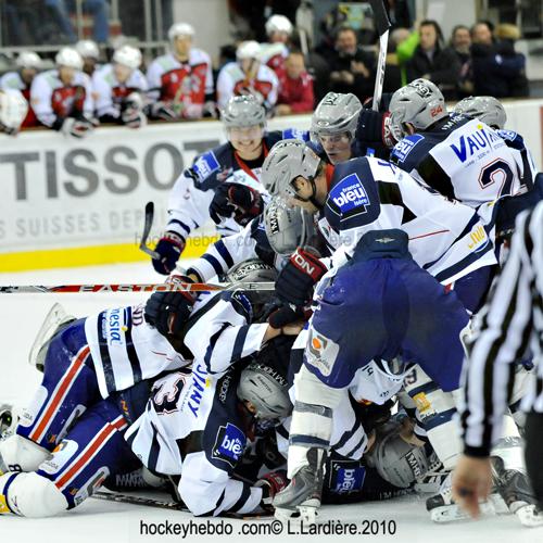 Briançon  3 - 4 Grenoble 