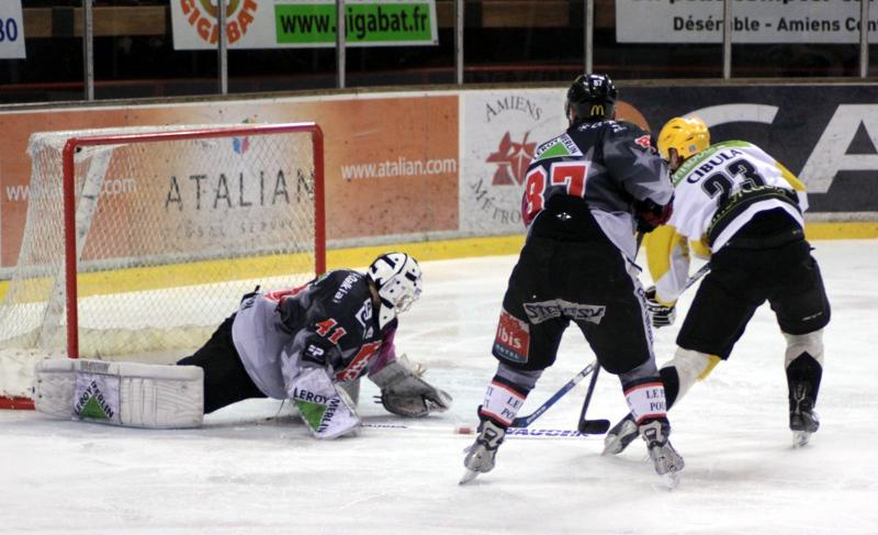 Amiens  4 - 3 Strasbourg 