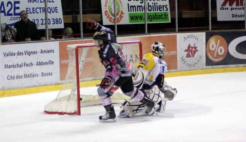 Amiens  4 - 3 Strasbourg 