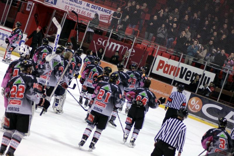 Amiens  4 - 3 Strasbourg 