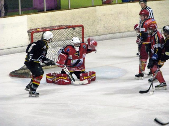 Photo hockey match Besançon - Morzine-Avoriaz II le 08/01/2011