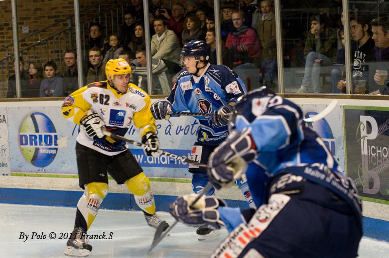 Angers  4 - 1 Strasbourg 