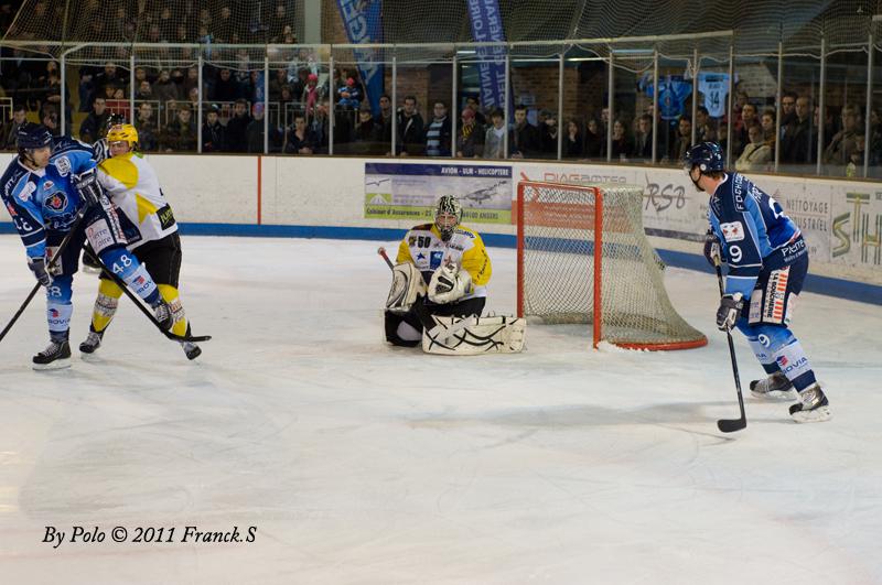 Angers  4 - 1 Strasbourg 