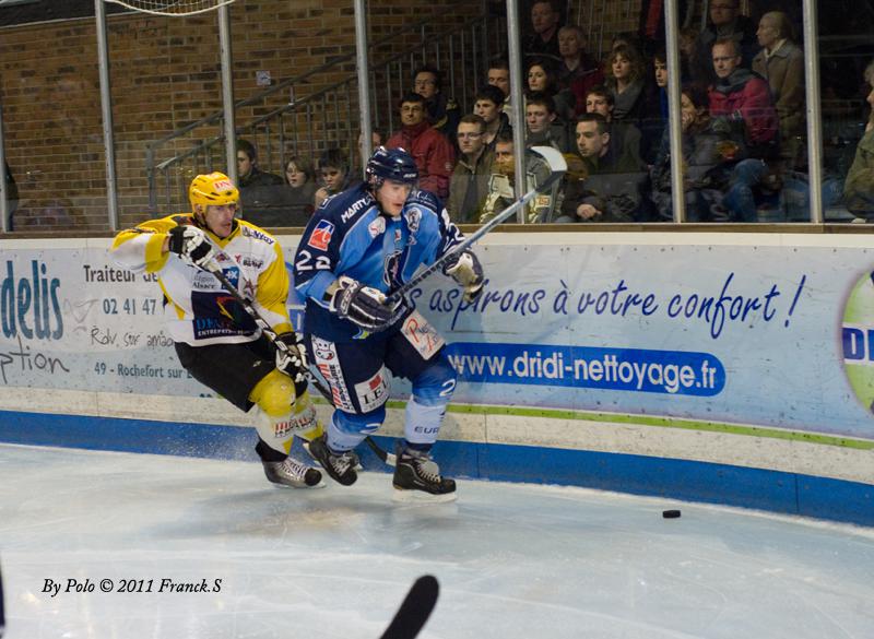 Angers  4 - 1 Strasbourg 