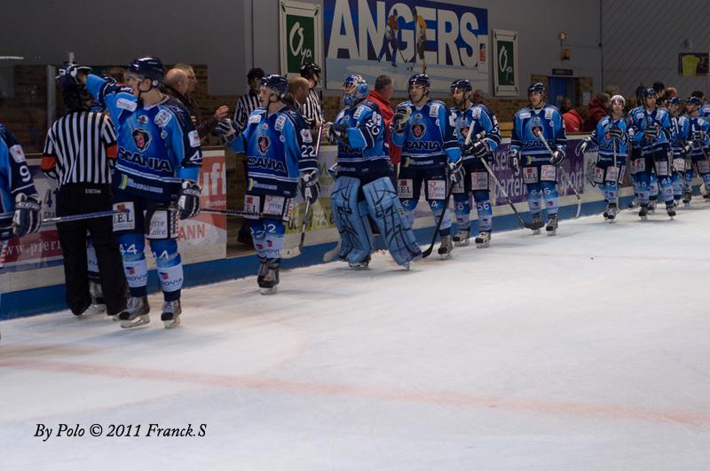 Angers  4 - 1 Strasbourg 