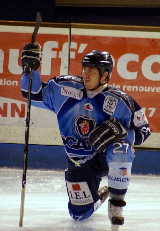 Angers  4 - 1 Strasbourg 