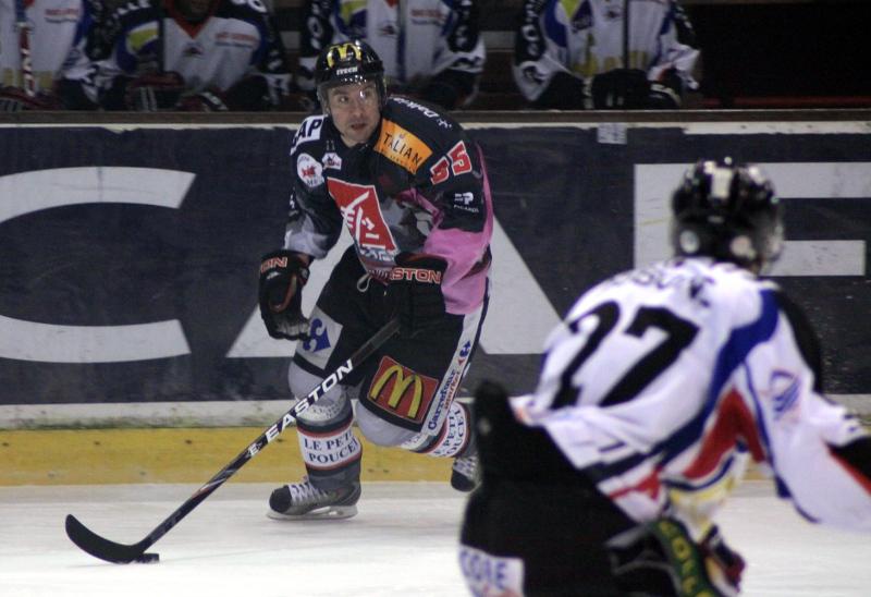 Amiens  8 - 2 Caen 
