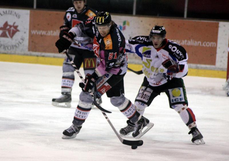 Amiens  8 - 2 Caen 