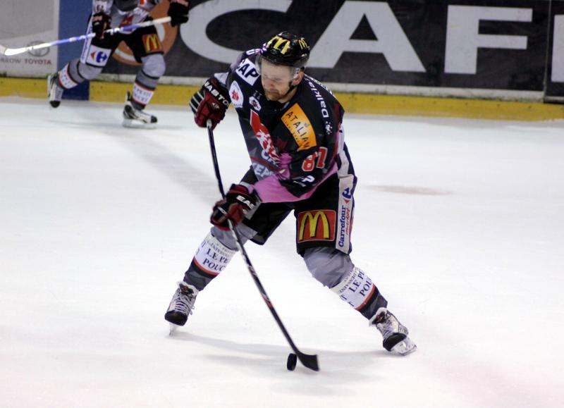 Amiens  8 - 2 Caen 