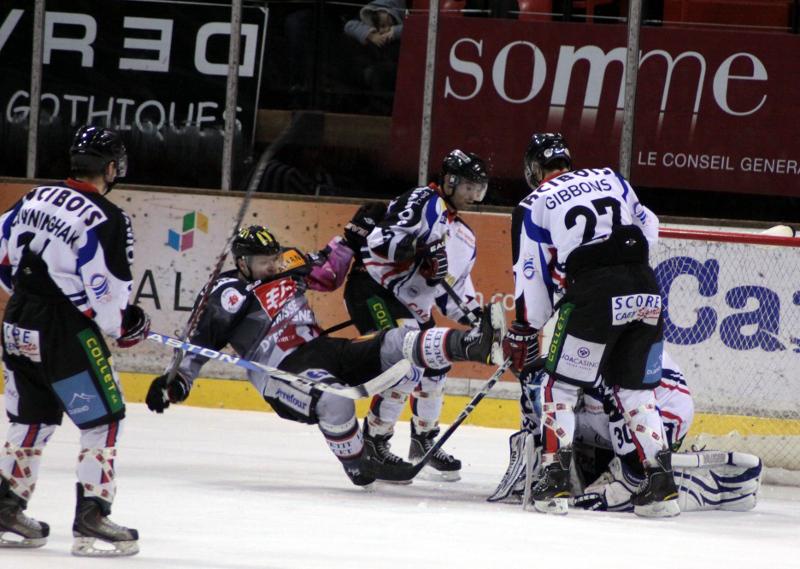 Amiens  8 - 2 Caen 